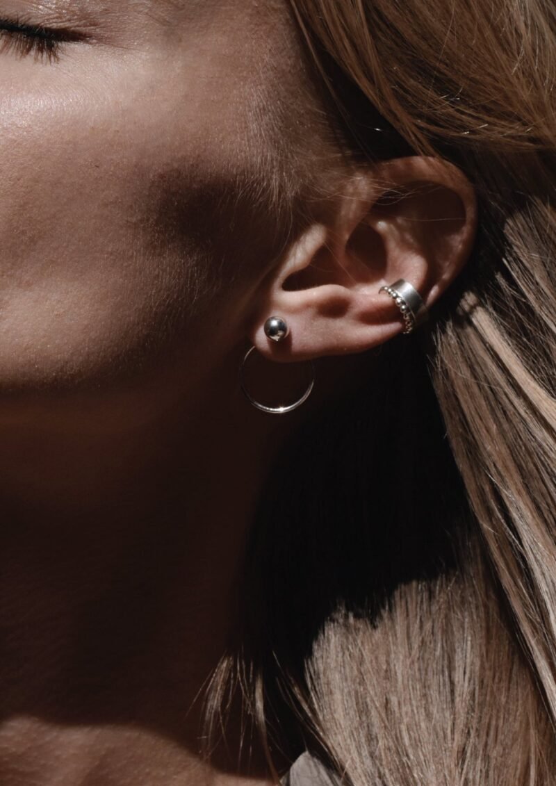 ChordEarrings_SterlingSilver_NOMOREaccessories-624817_1800x1800.jpg Chord Korvakorut – Hopea