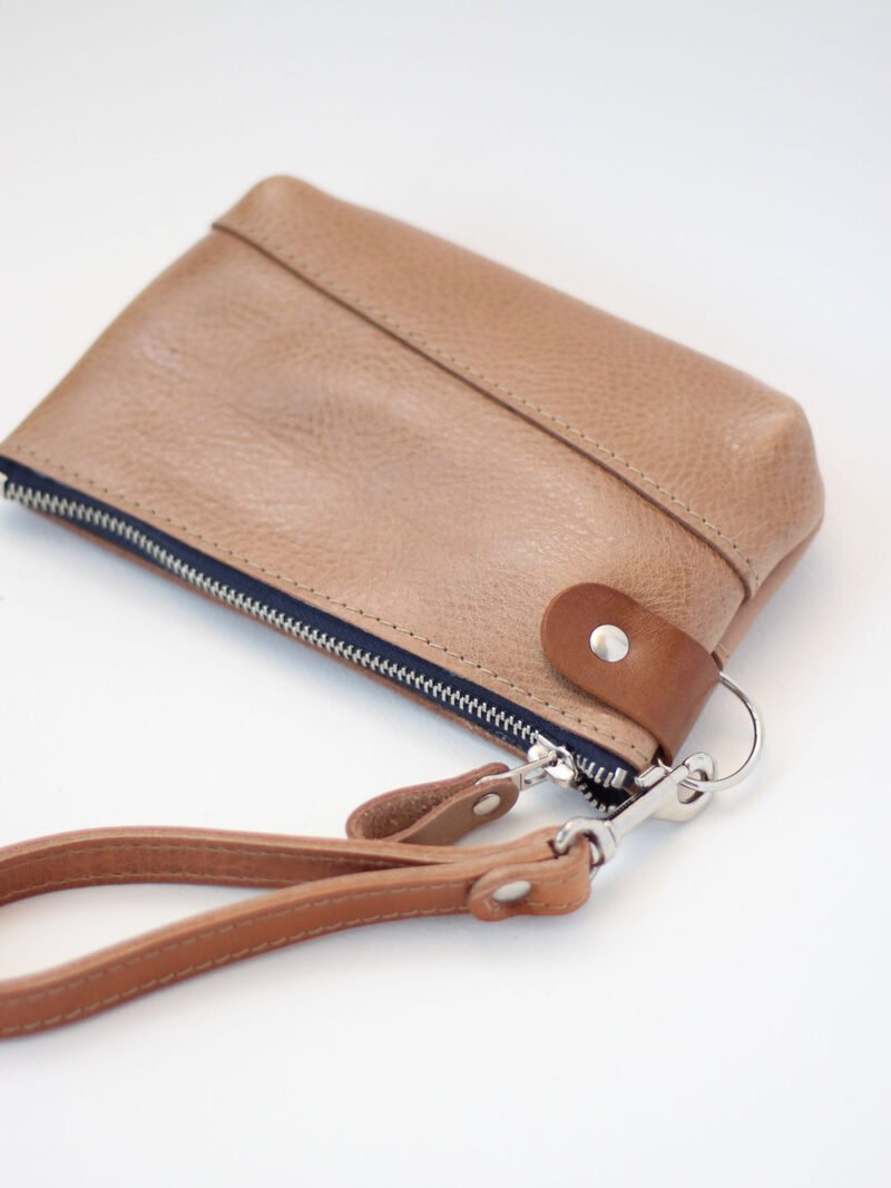 POUCH-lompakko – Vaalean ruskea