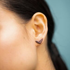 Faili-Vola-earrings_purple_6.jpg-koopia-scaled-1.jpg Korvakorut Vola – Violetti