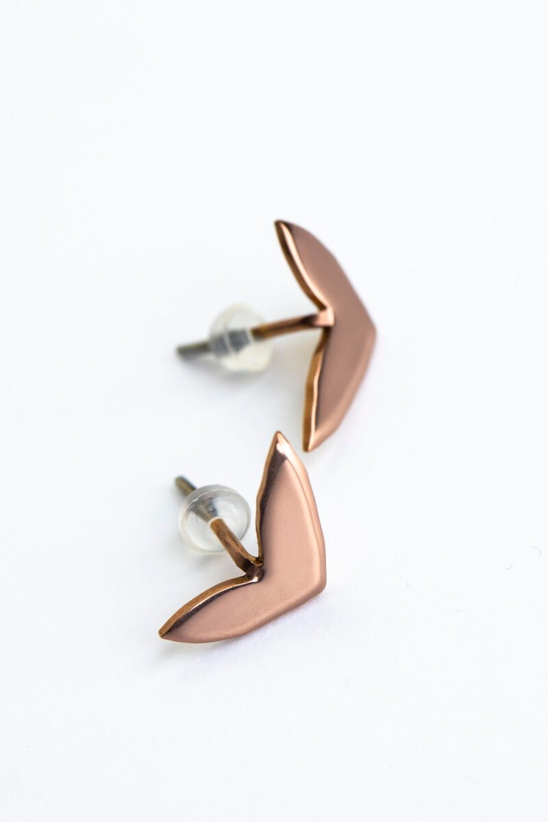 Faili-Vola-earrings_rose-gold_.jpg-koopia-scaled-1.jpg Korvakorut Vola – Ruusukulta