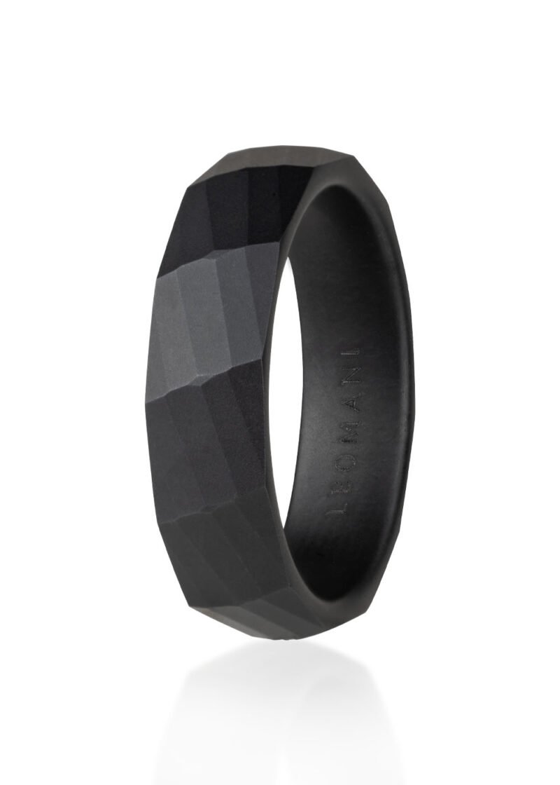 Leomani-keraamiline-sormus-meestele-Sir-CLE26-1-R.jpg Sir Miesten Sormus