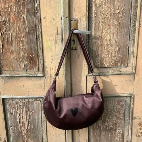 hobo-bag-heart-brown-3c3f3bea.jpg Hobo-laukku sydän - Ruskea