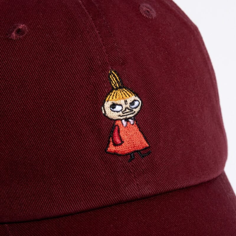 little-my-dad-cap-red-99c062a9.jpg Muumit Pikku Myy Lippalakki – Punainen
