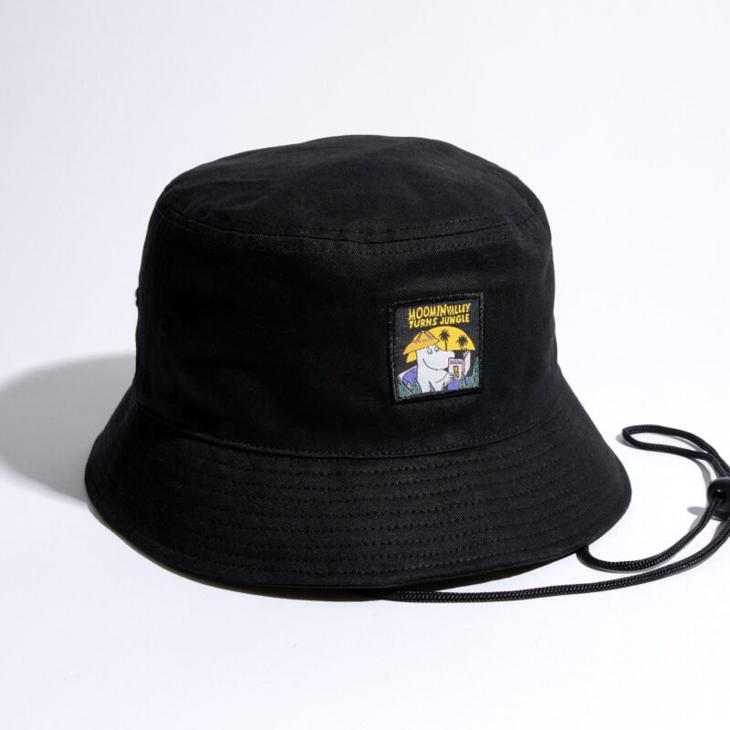 moomin-jungle-bucket-hat-black-a77d44ee.jpg Muumit viidakossa Muumipeikko Kalastajahattu – Musta