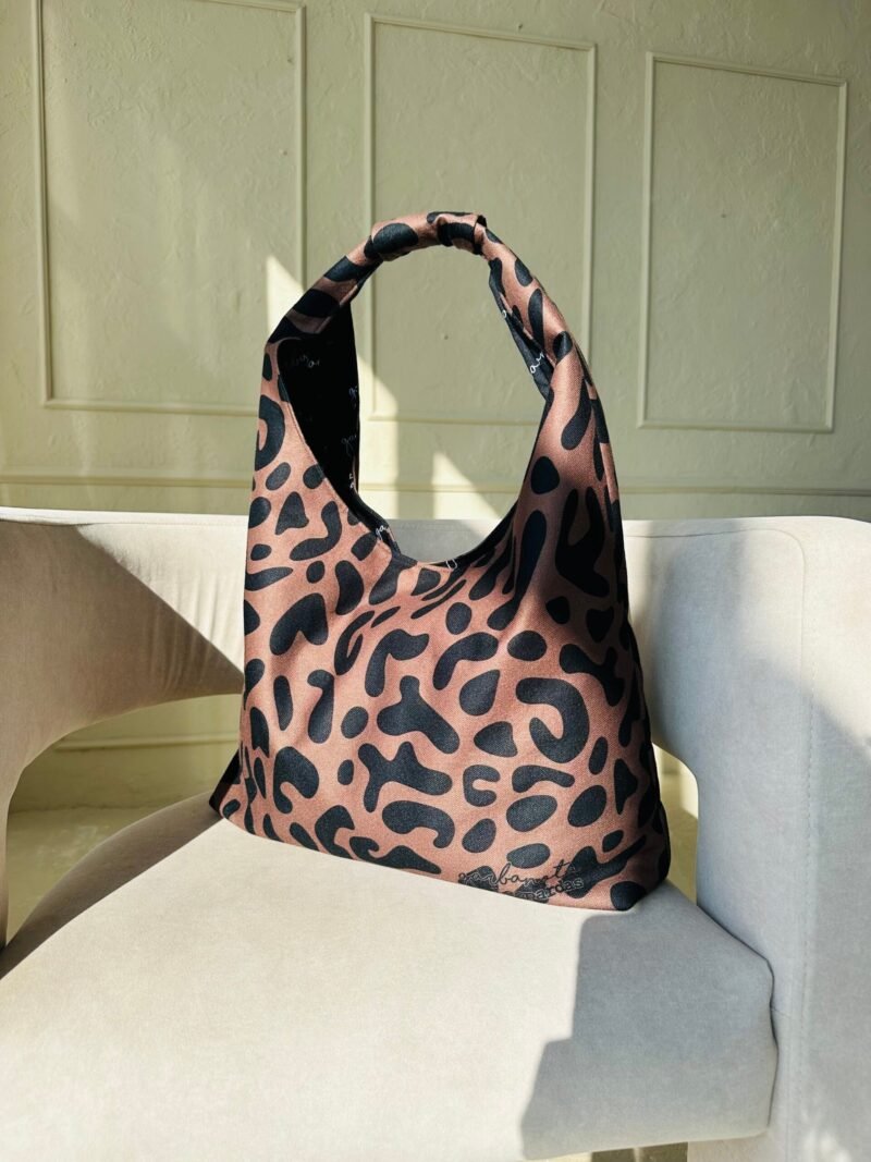 Moon-laukku – Classic Leopard