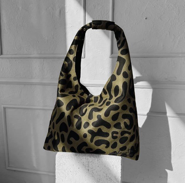 Moon-laukku – Khaki Leopard