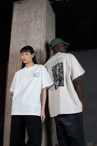 novels-unisex-t-shirt-white-a100ca09.jpg Muumi Novels Premium T-paita – Valkoinen