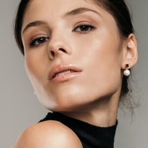solid-pearl-drop-earrings-rose-gold-and-silver-dcfbacb9.jpg Solid Pearl Drop Korvakorut – Ruusukulta ja Hopea