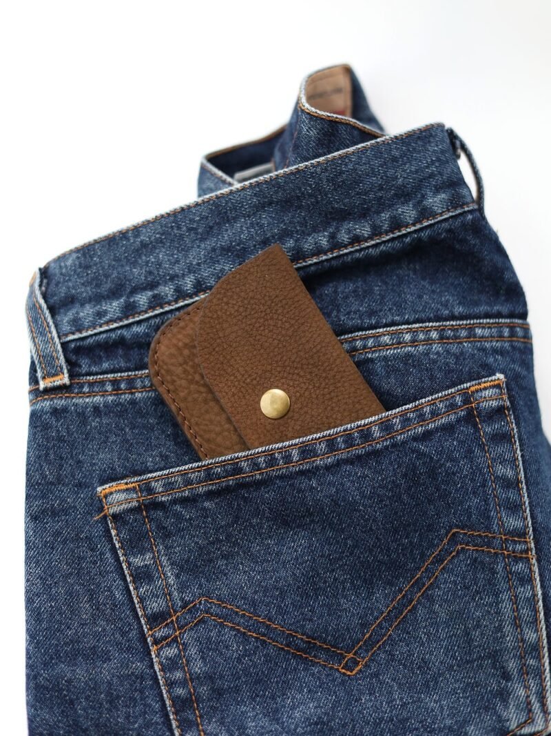 weekend-wallet-nubuck-brown-4a5b1022.jpg WEEKEND-lompakko – Ruskea