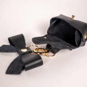 Charms-koriste asusteisiin – Musta