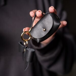 Charms-koriste asusteisiin – Musta