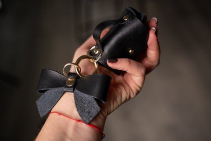 Charms-koriste asusteisiin – Musta